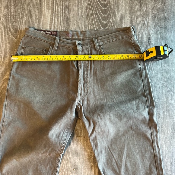 Like new Marlboro Classic cords 36W/34L - Picture 9 of 9